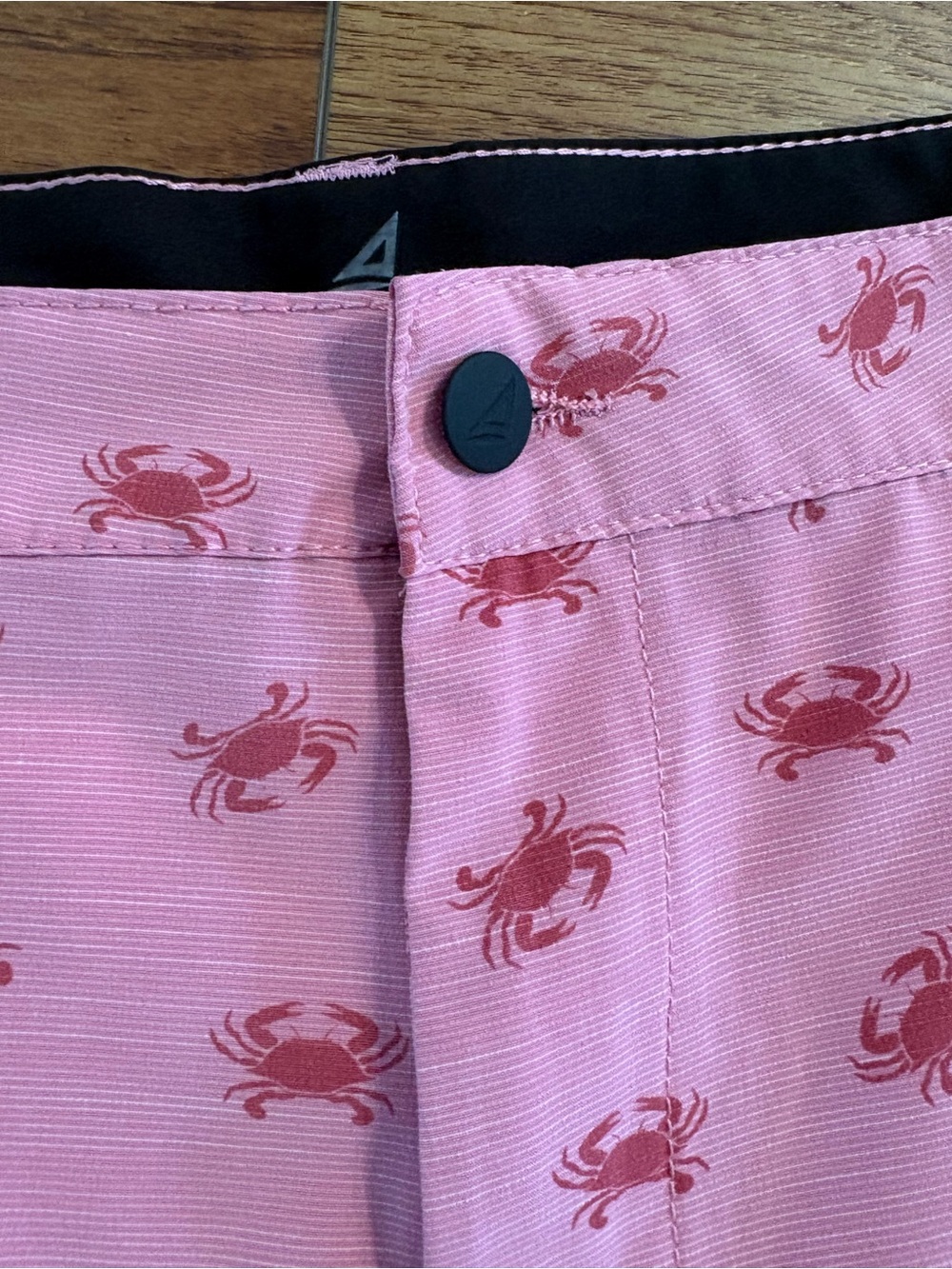 Atlantis Crab Print Stretch Golf Shorts Salmon Pink Coastal Preppy W40